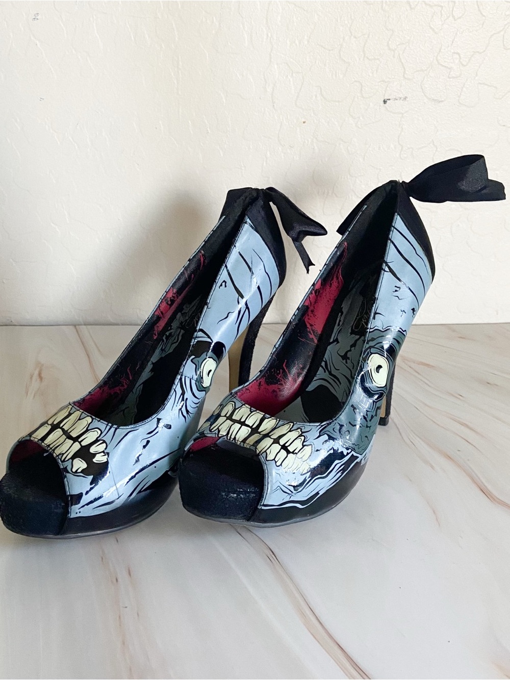 Iron Fist zombie heels - Picture 2 of 6